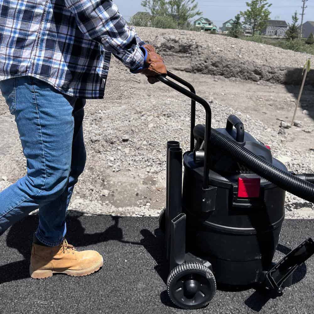 Husky AT18621P-16A 16 Gal. Poly Cart-Design Wet/Dry Vac with a Cartridge Filter, Hose, and Accessories